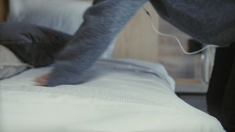 叠被子视频素材