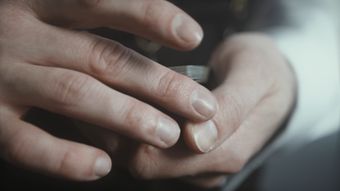 我要验牌高清视频视频素材