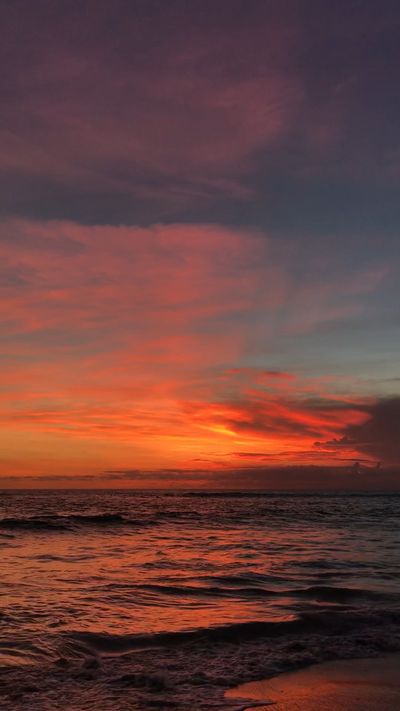 Anna Shvets's ocean waves sunset video