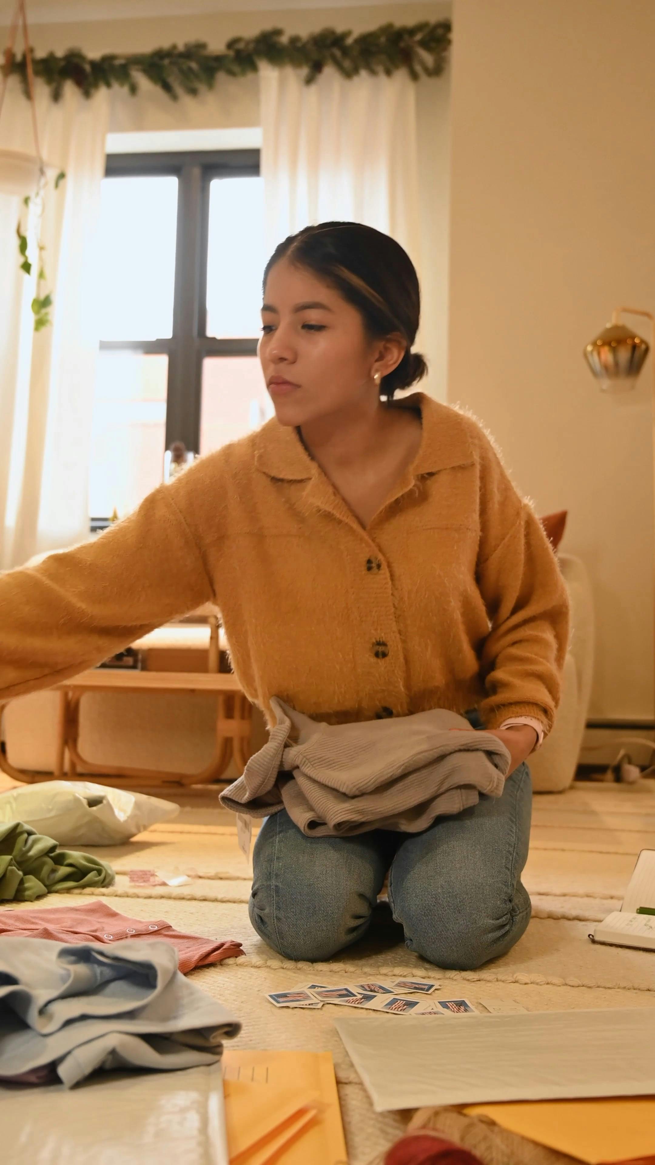 Clothing Delivery Videos, Download The BEST Free 4k Stock Video Footage & Clothing Delivery HD