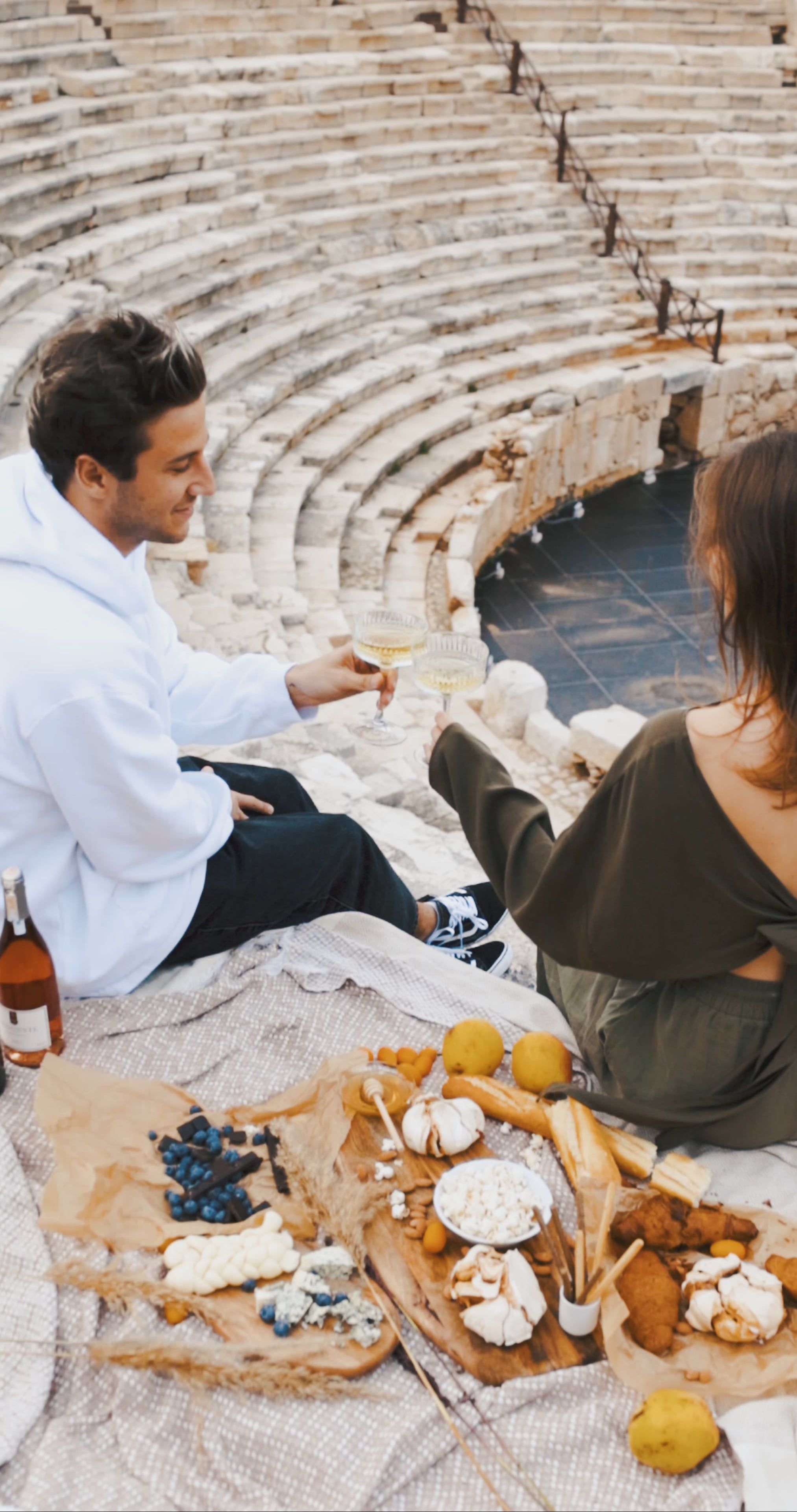 A Couple in a Picnic · Free Stock Video