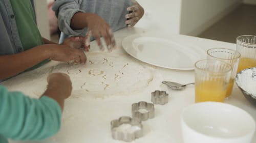 Kids Making Cookies