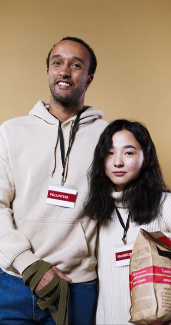 人和宠物免费下载视频素材