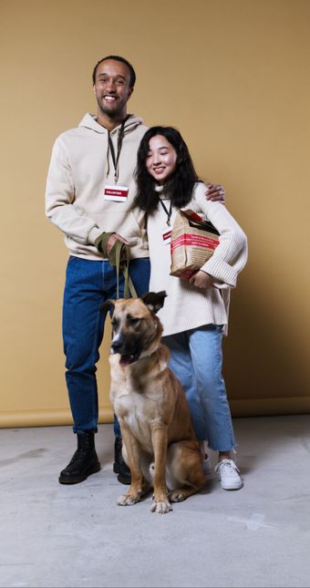 人和宠物免费下载视频素材