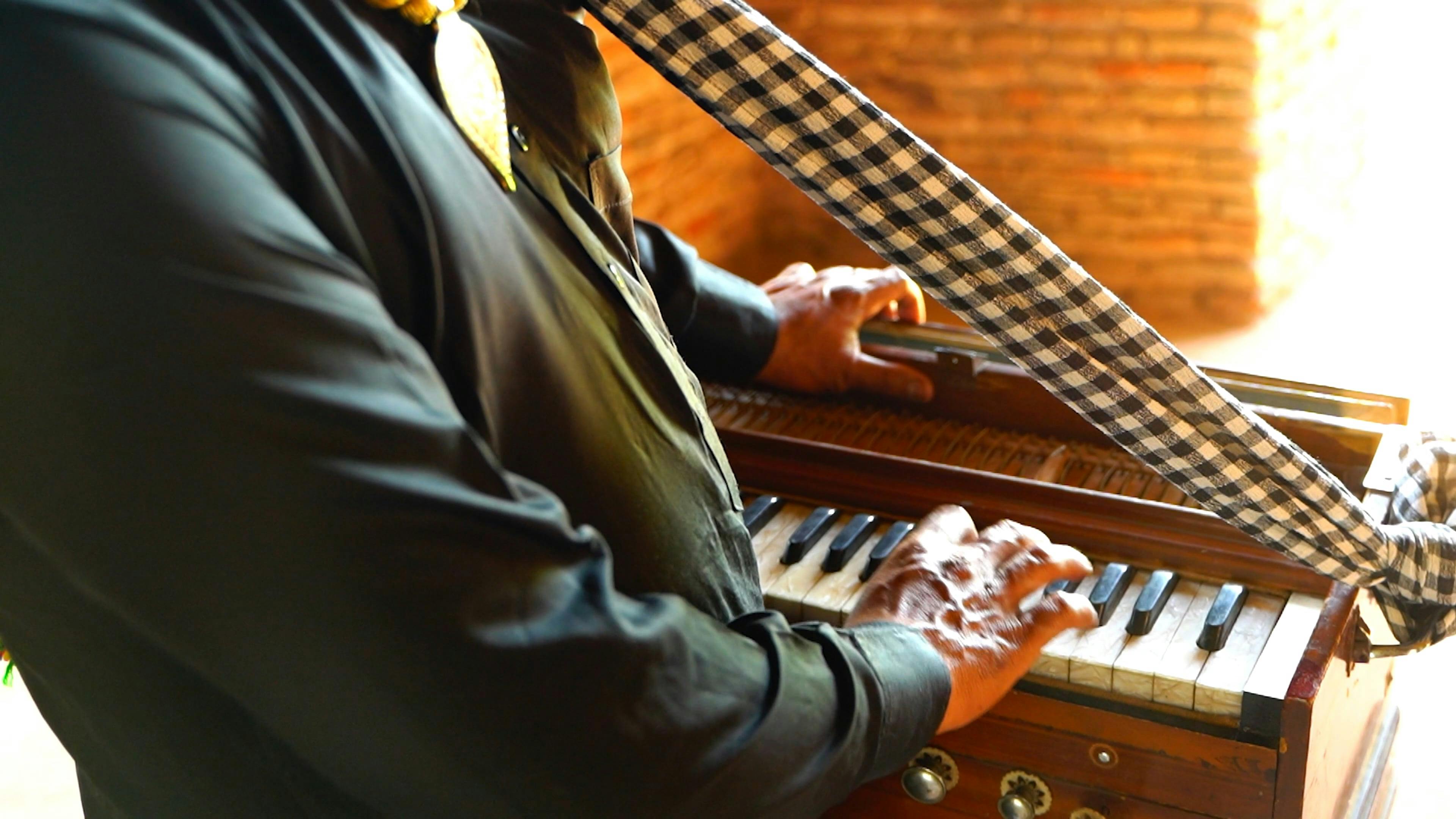 Harmonium Keys with Vintage Looks Stock Image, Selective Focus. Stock Photo  - Image of decline, abandoned: 224830932