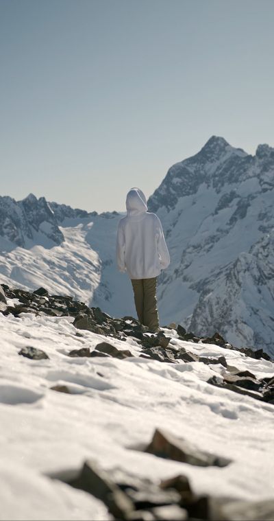 KATRIN  BOLOVTSOVA's fantasy landscape cinematic video