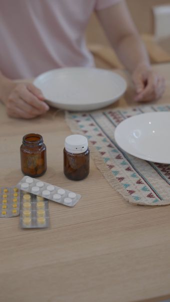 老人吃饭高清视频免费下载高清视频视频素材