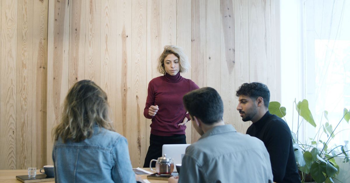 Discussion In Hd People Having Discussion during a Meeting Free Stock Video Footage ...