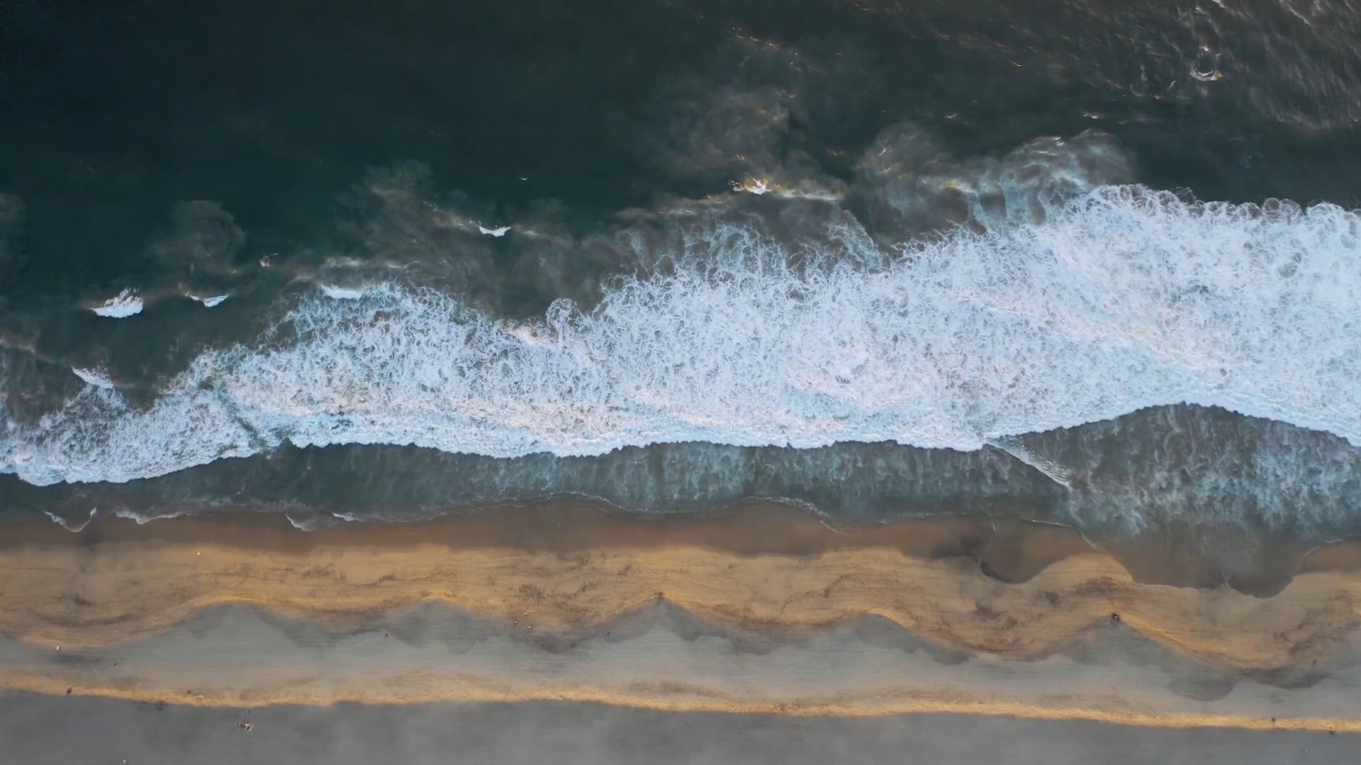 Aerial Video of Waves Crashing to the Shore · Free Stock Video