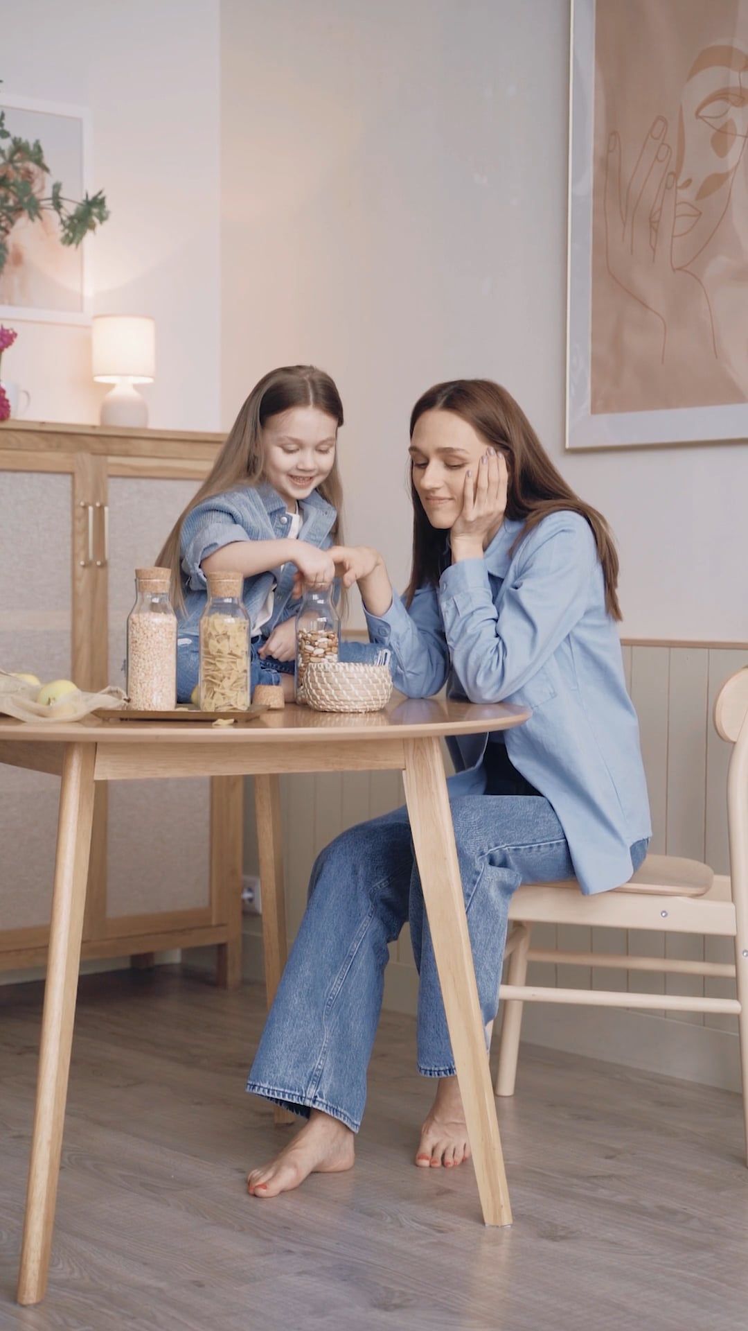 A Mother and Daughter Bon…