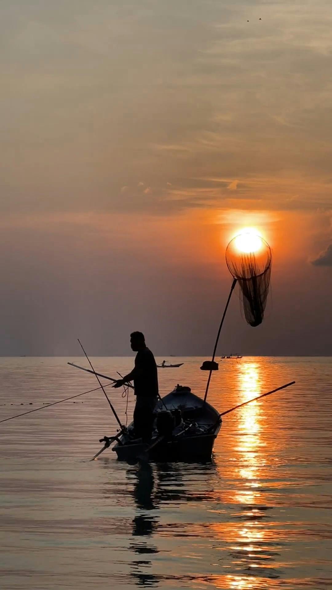 beautiful-sunset-boat-evening-fisherboat