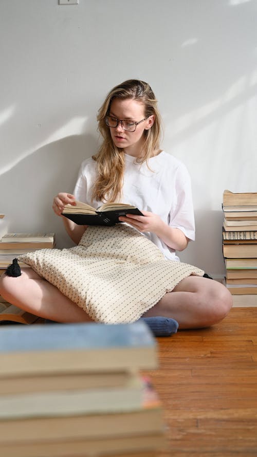 Woman Reading a Book · Free Stock Video