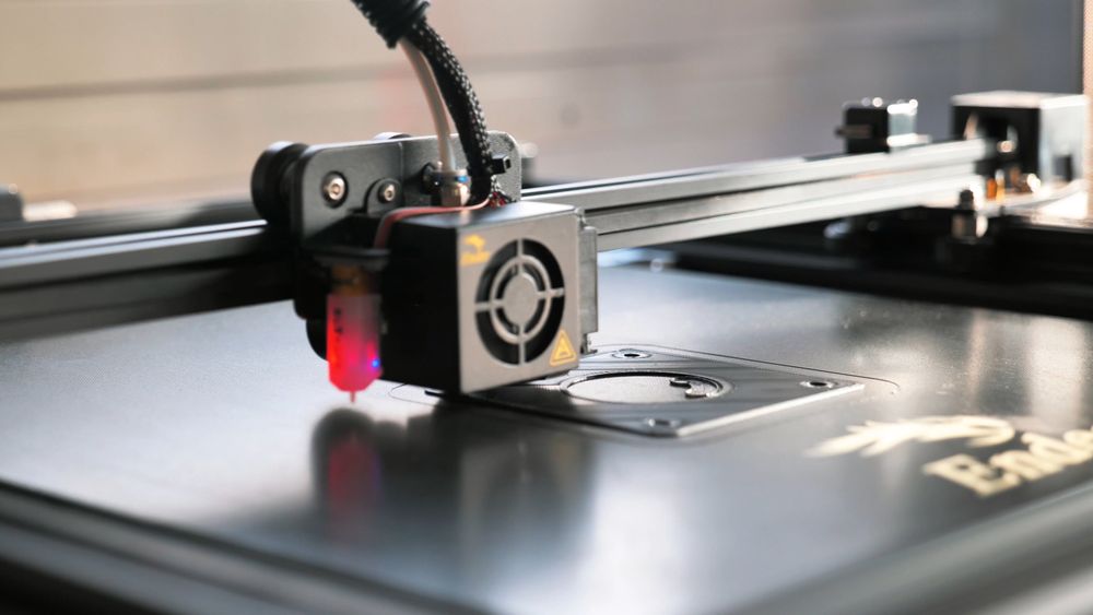 PolyJet print head jetting fine full-color layers