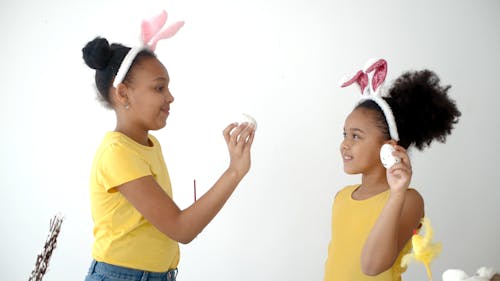 Video of Children Playing Eggs