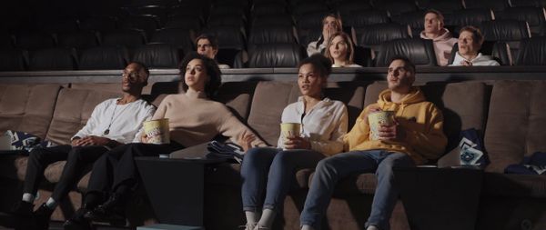 Vídeo: sala cheia
