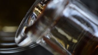 倒米酒高清视频高清视频视频素材