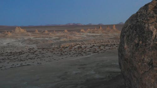 Car in the Middle of the Desert 