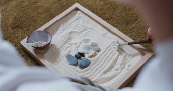 石英砂画画视频素材