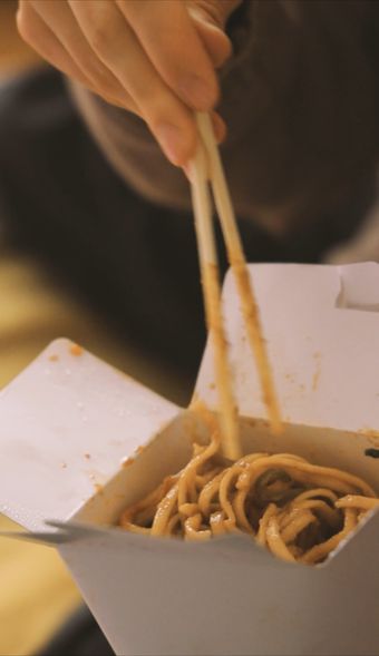 猛吃视频素材