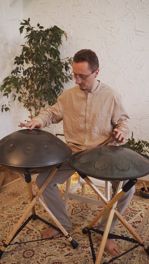 Tambour De Handpan Videos, Download The BEST Free 4k Stock Video Footage &  Tambour De Handpan HD Video Clips