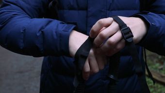 披上外套高清视频免费下载视频素材