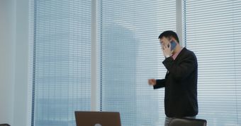 中国辛苦 工作 失望 烦恼 没钱视频素材