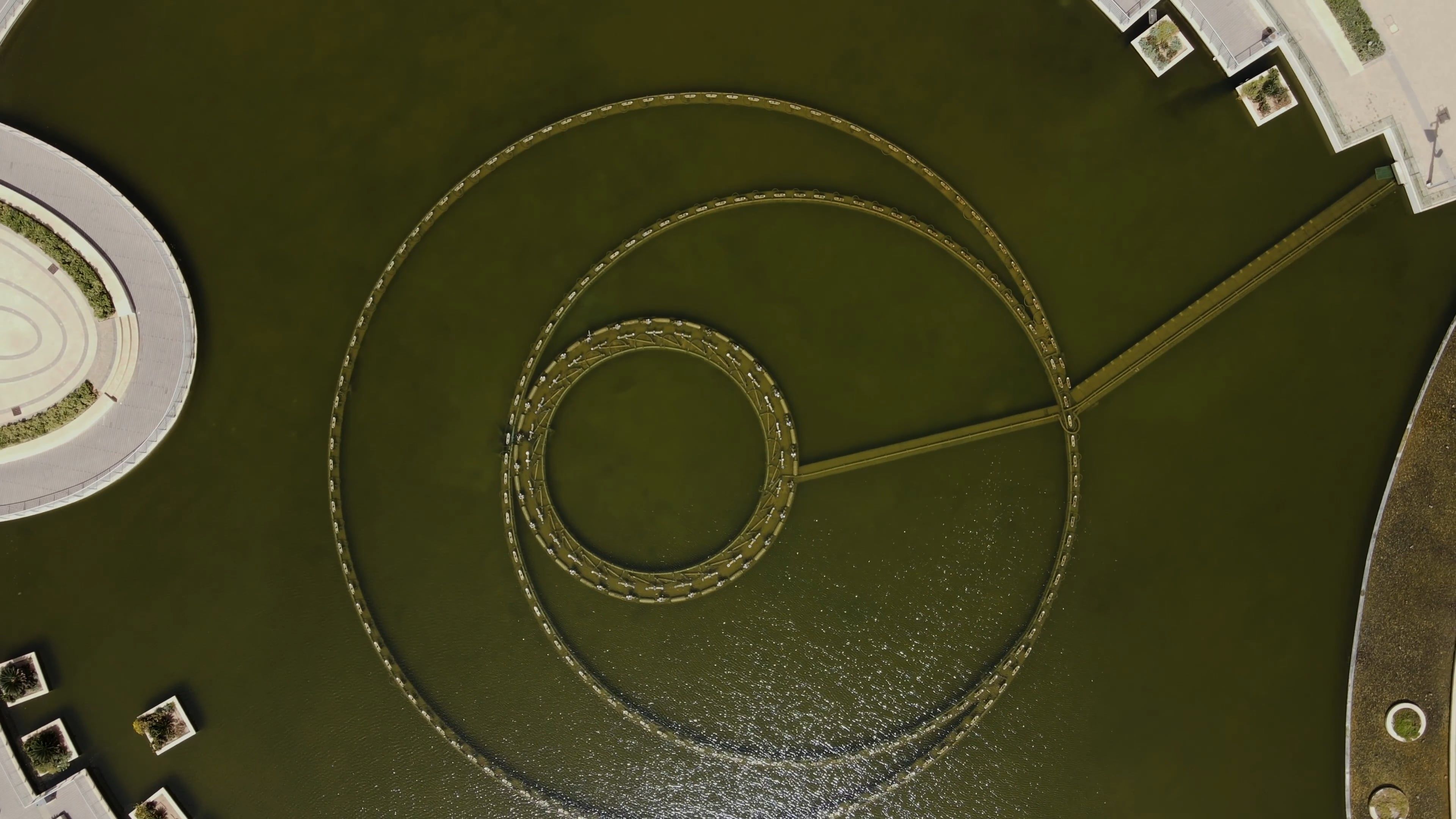 Aerial view of a Circular Fountain · Free Stock Video