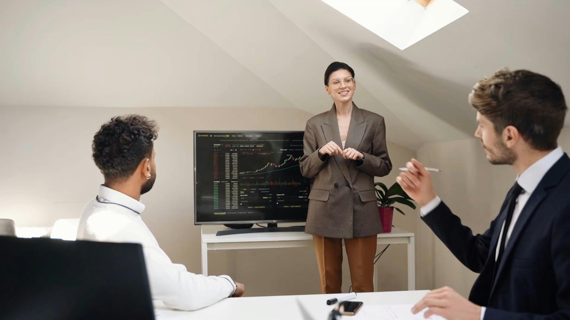 Businesspeople Working as a Team · Free Stock Video