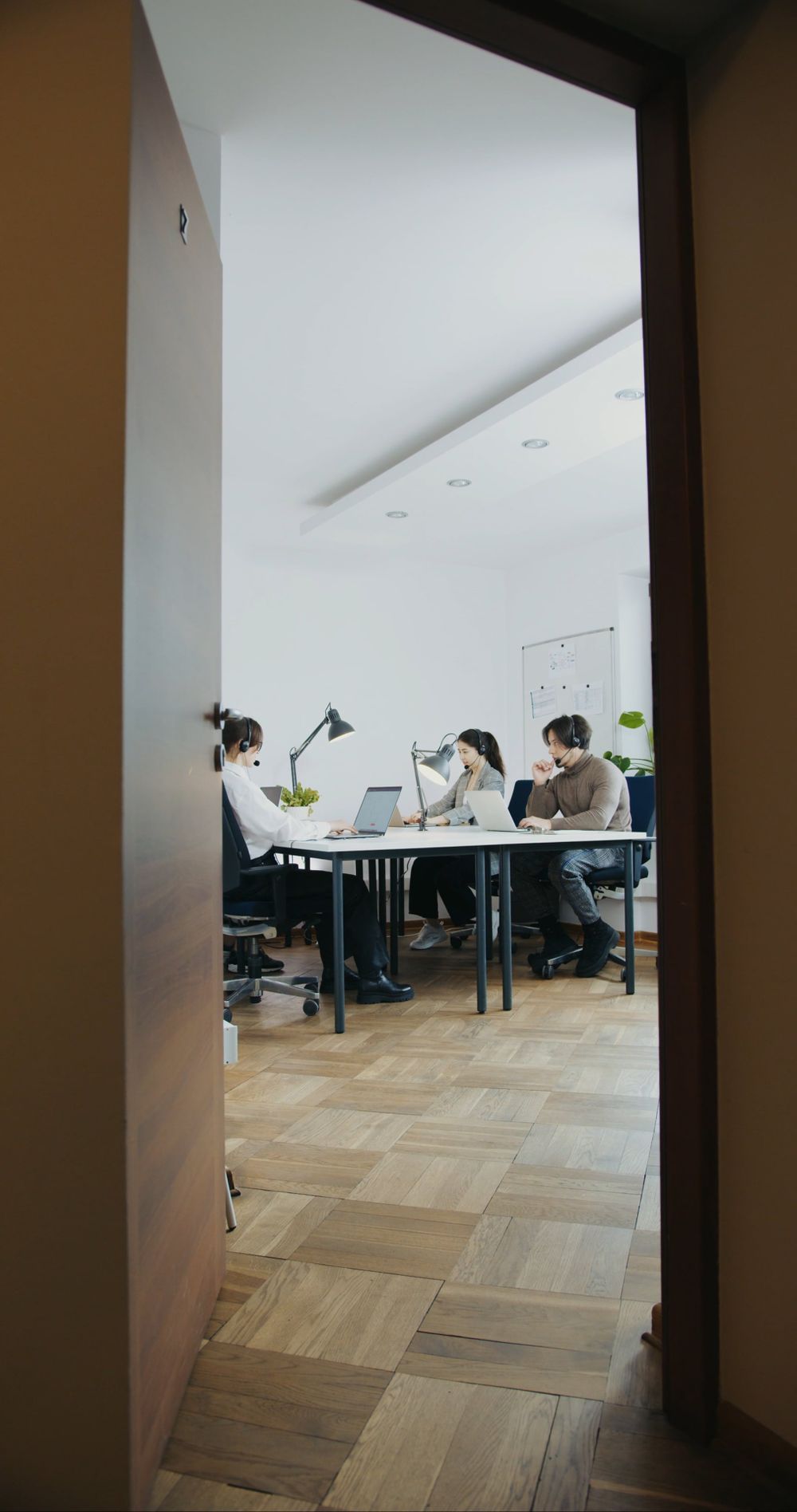 People Working At Call Center Free Stock Video people-working-at-call-center-free-stock-video
