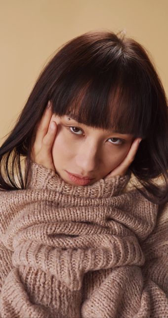 女生身体难受视频素材视频素材