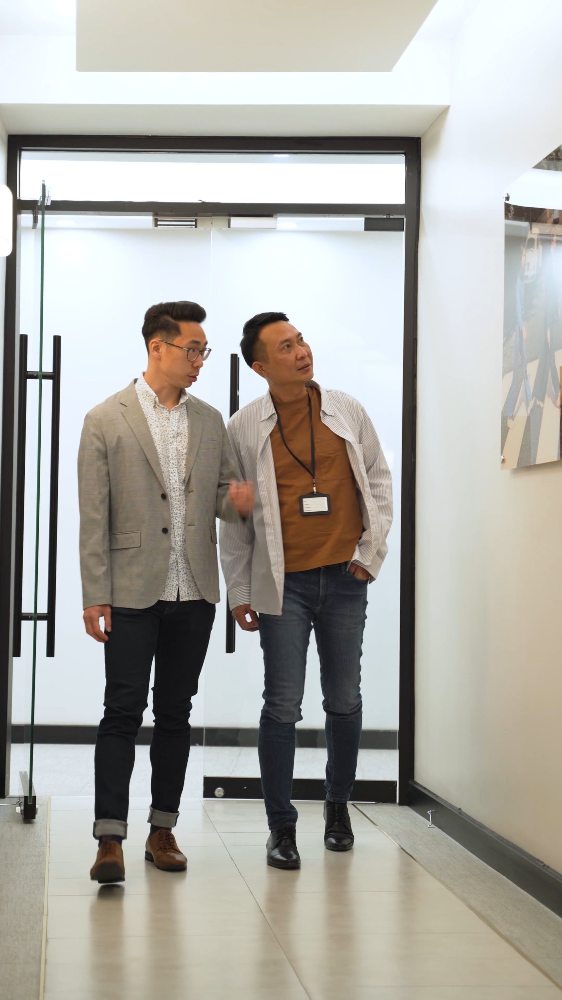 Office Tour Videos, Download The BEST Free 4k Stock Video Footage ...