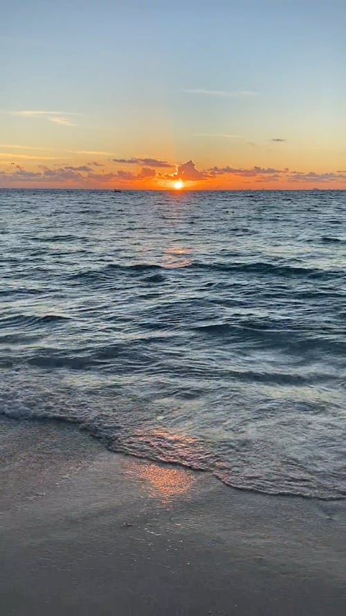 Vertical Video of Sunset 
