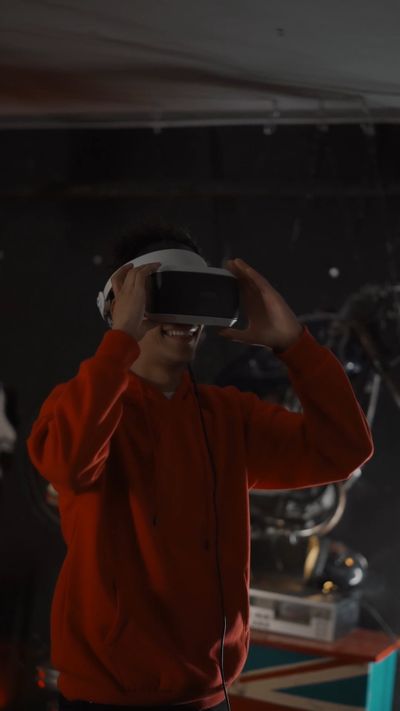 Mikhail Nilov's futuristic technology video