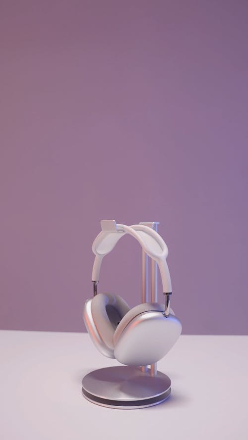 Aluminium Headphones Hanged on Support