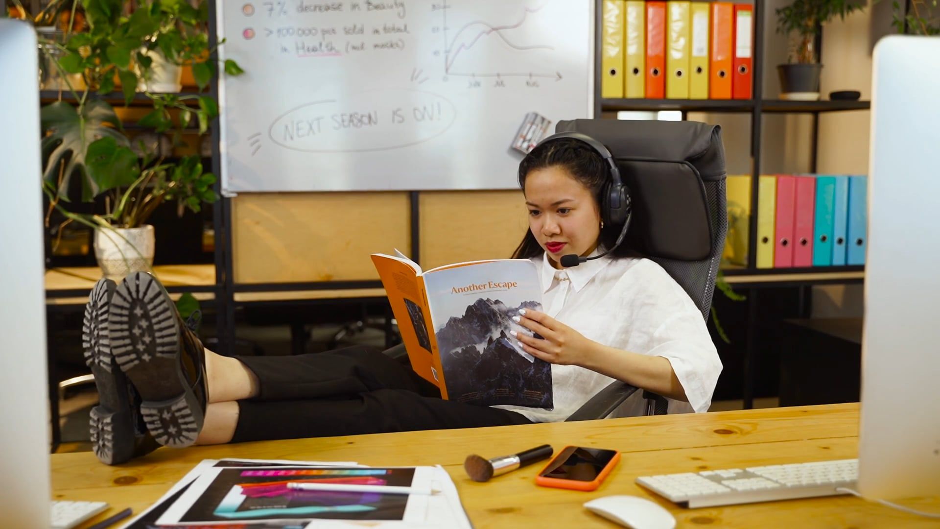 Reading and writing with headphone videos download the best free 4k