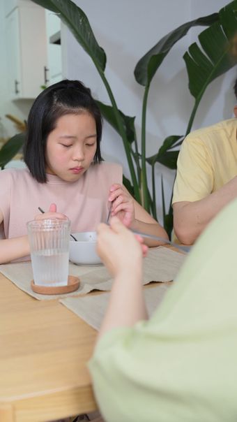 家人吃饭免费下载视频素材