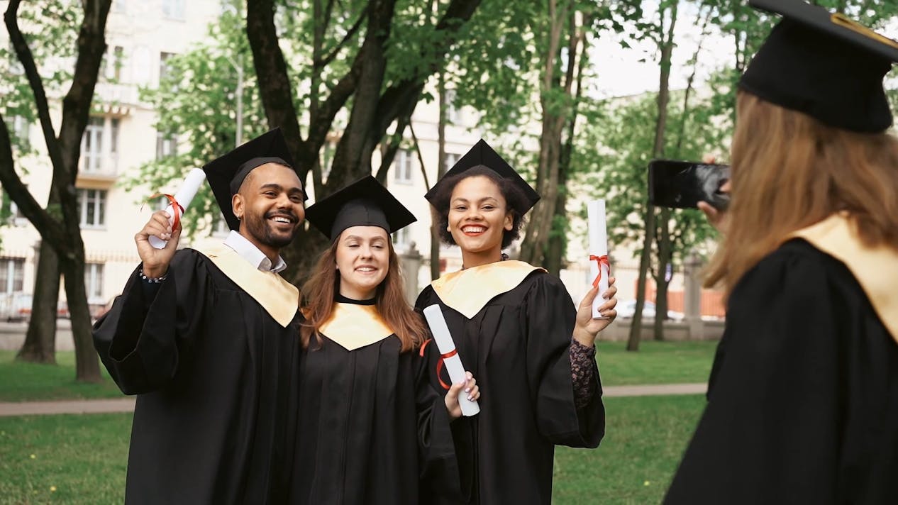 Graduation Photos, Download The BEST Free Graduation Stock Photos & HD ...