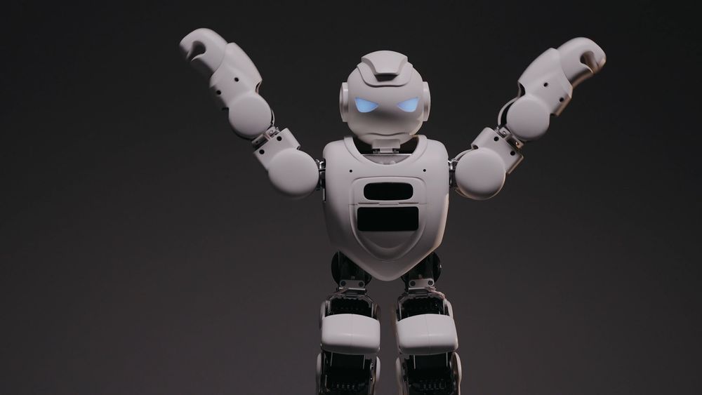 二足歩行オートマトン Cassie がロボット工学の大きな進歩を示す