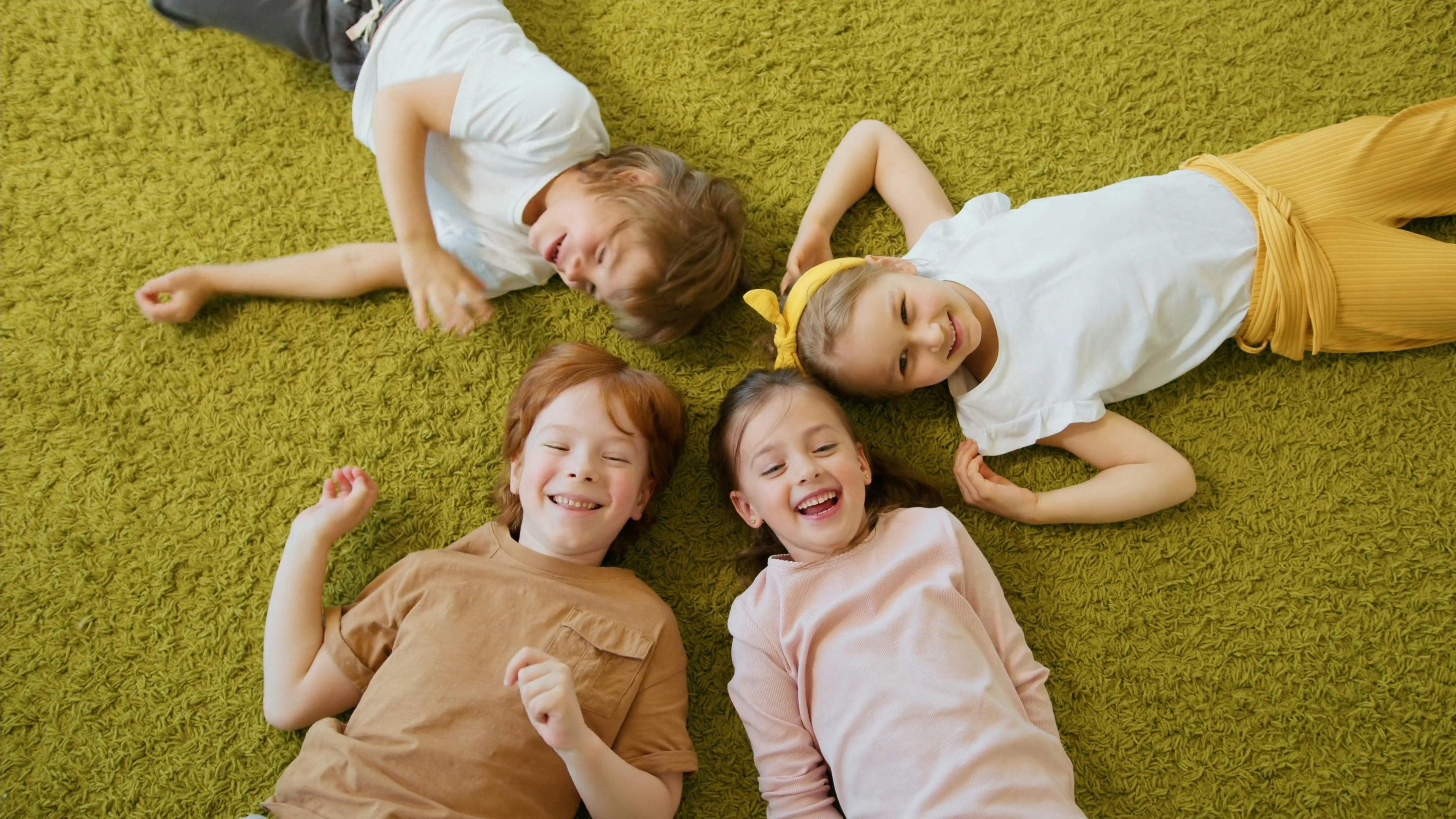 Family Photography: Sibling Poses - The Milky Way