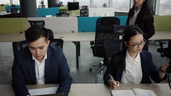 中国人上班免费下载视频素材