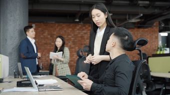 中国人上班免费下载视频素材