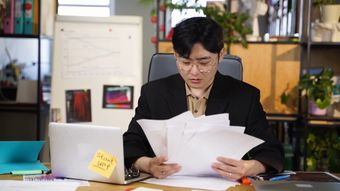 中国辛苦 工作 失望 烦恼 没钱视频素材