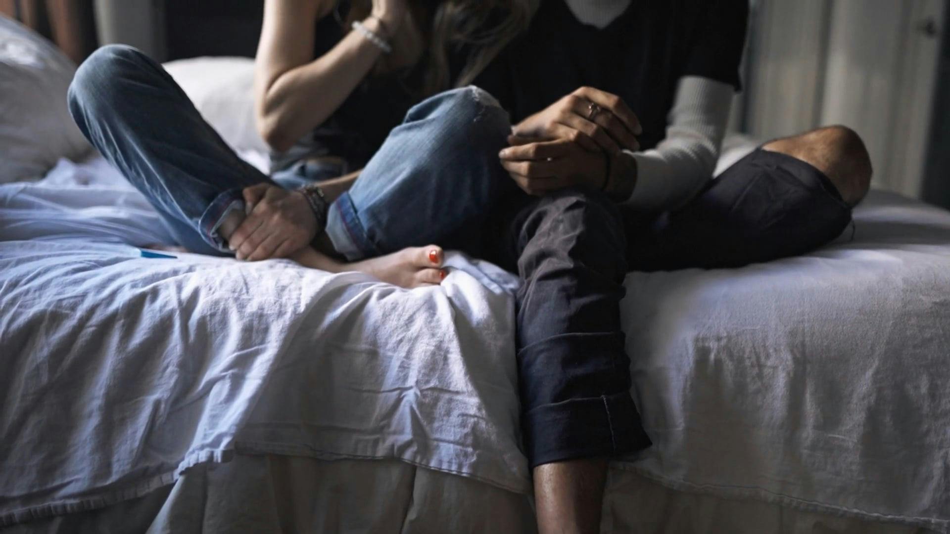 adult-bed-bedroom-cannabis-8139523.jpeg?auto=compress&cs=tinysrgb&dpr=2&w=500