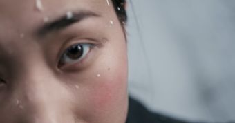 胸口疼视频素材