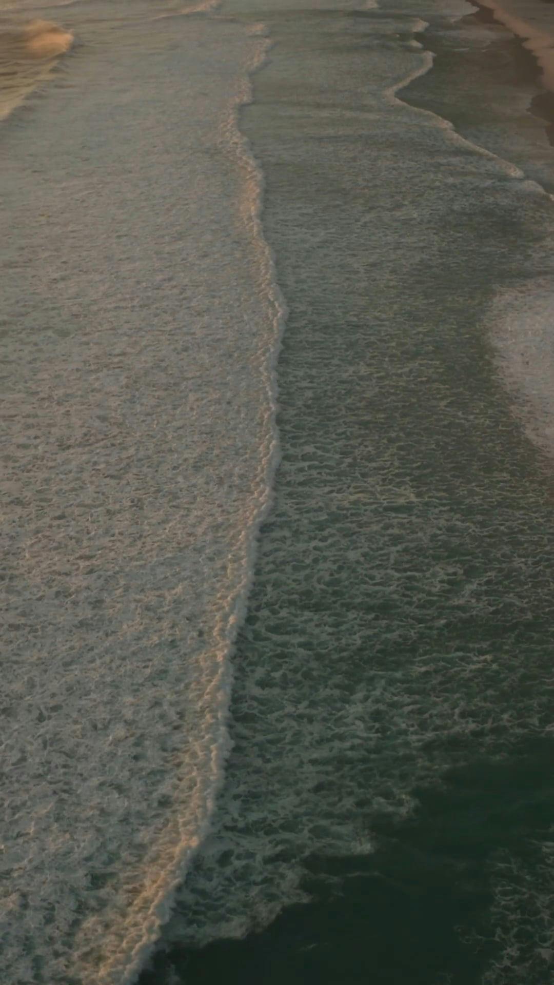 Birds Eye View of Crashing Waves on the Rock · Free Stock Video