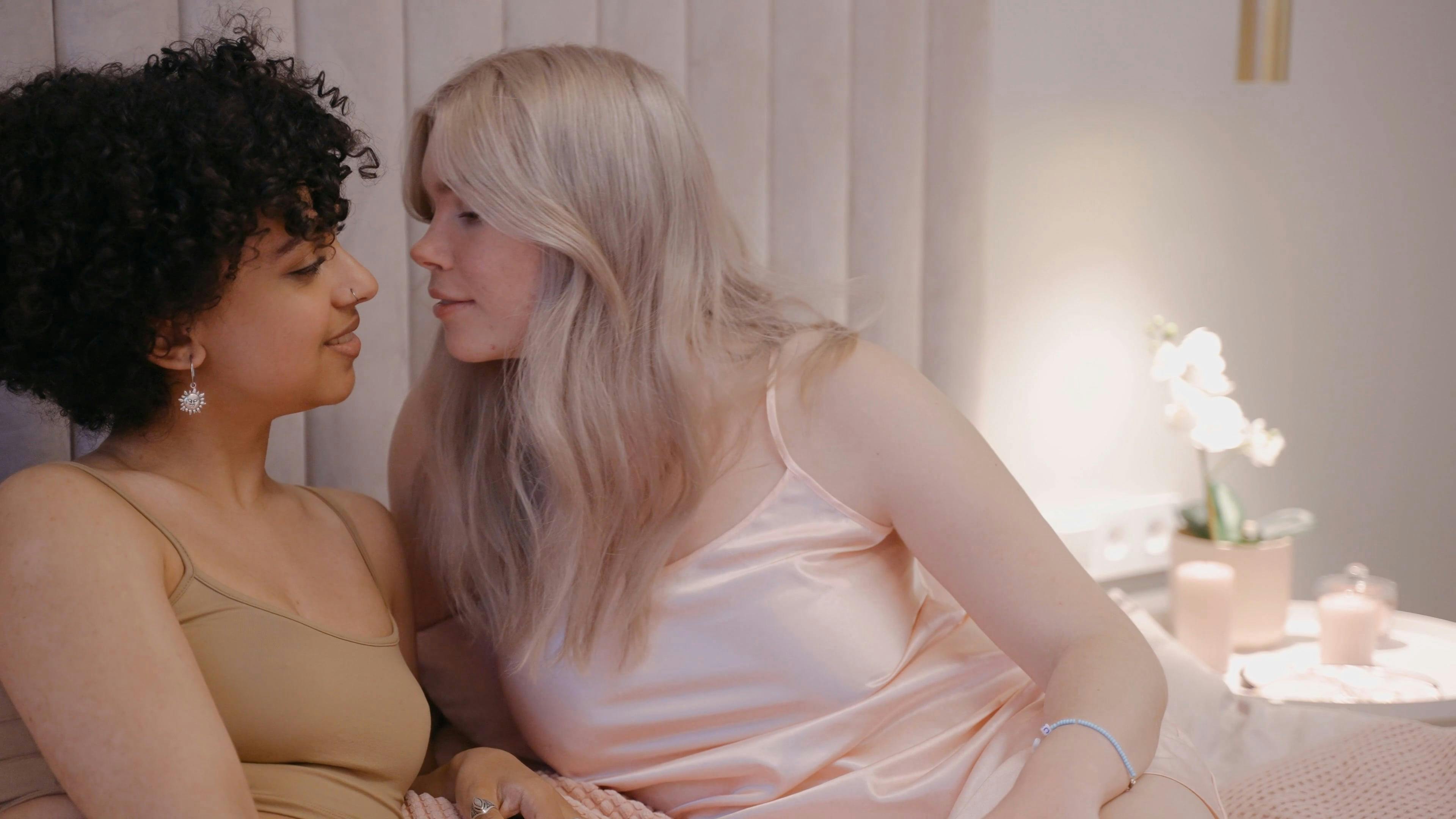 Couple Kissing · Free Stock Video