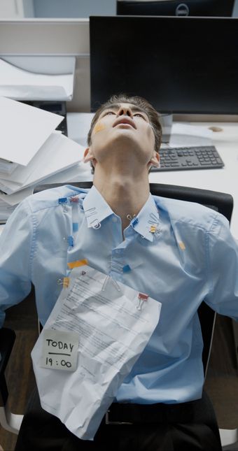 疲惫的打工视频素材