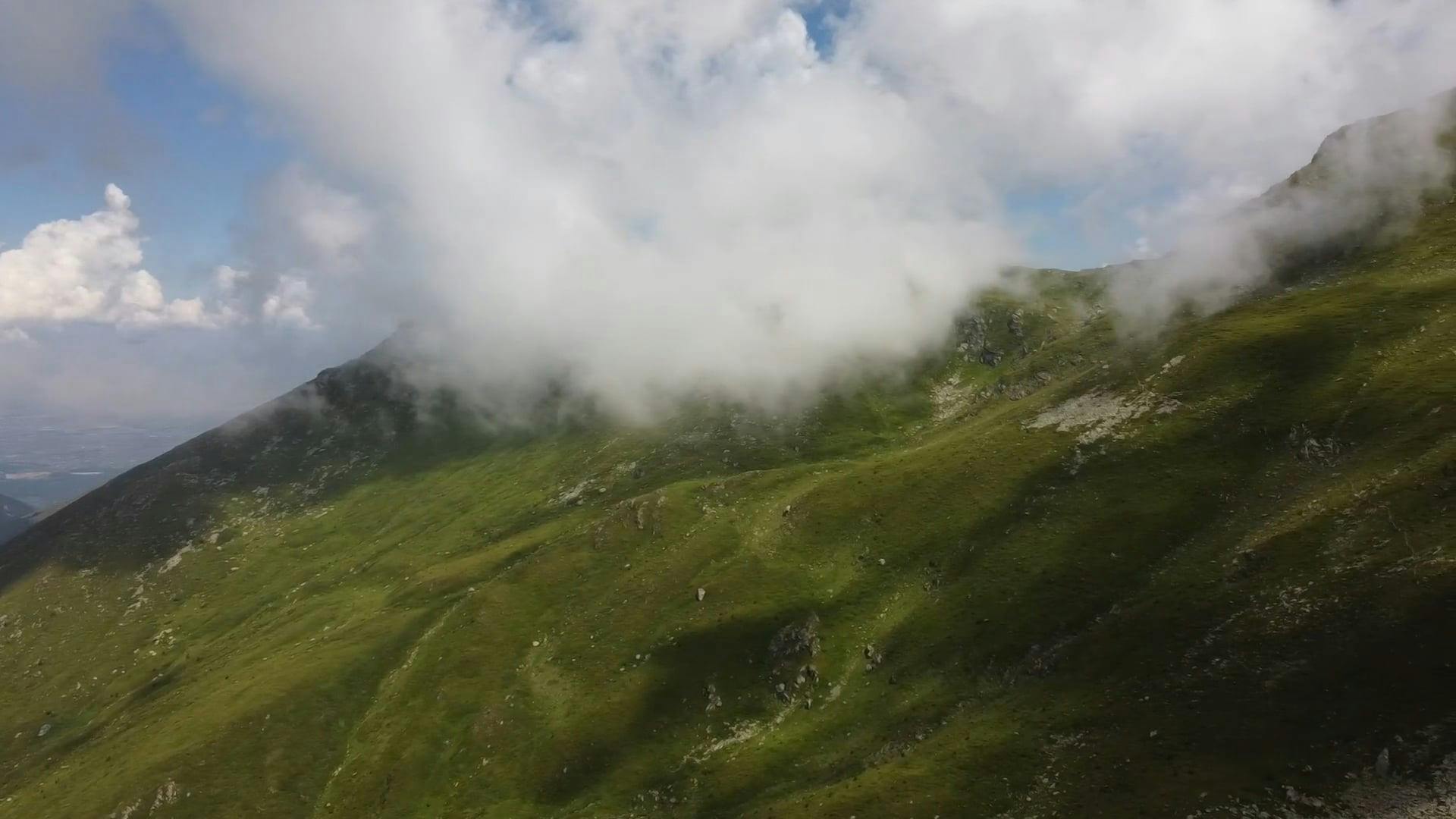 Aerial Shot of Green Mountain · Free Stock Video