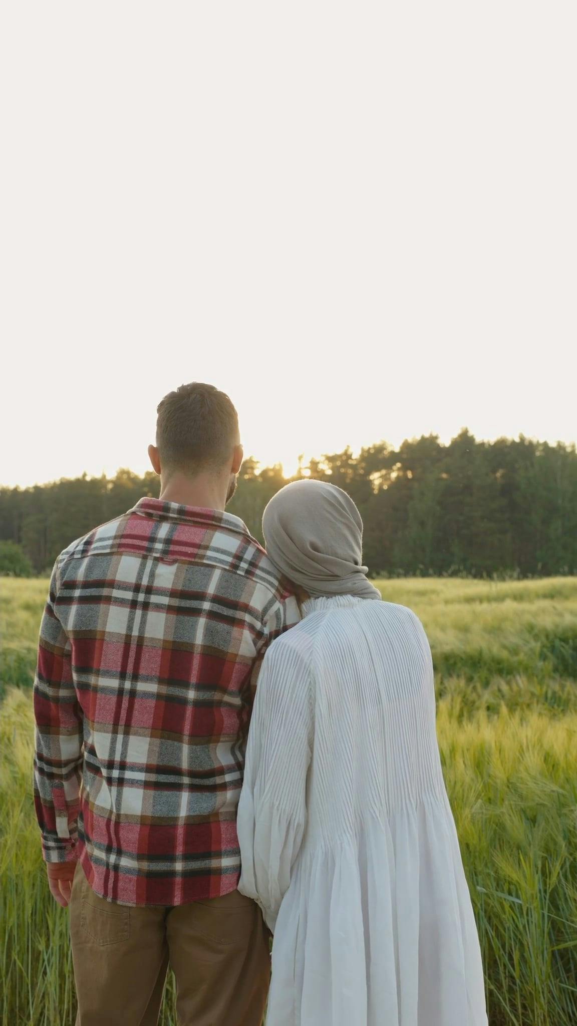 Muslim Couple Background Images, HD Pictures and Wallpaper For Free  Download | Pngtree