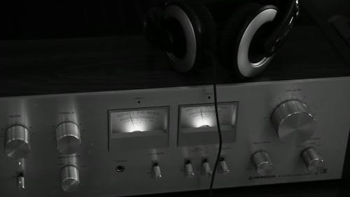 Vidéo En Noir Et Blanc De L'amplificateur